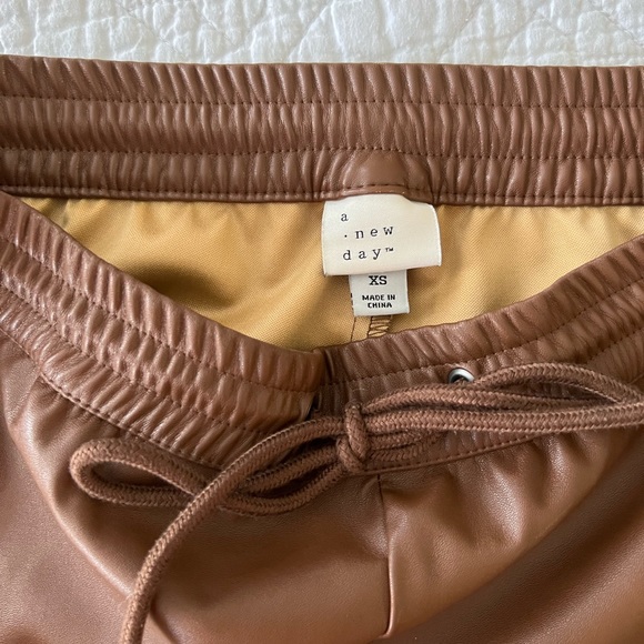 Faux leather joggers, XS - Picture 5 of 5